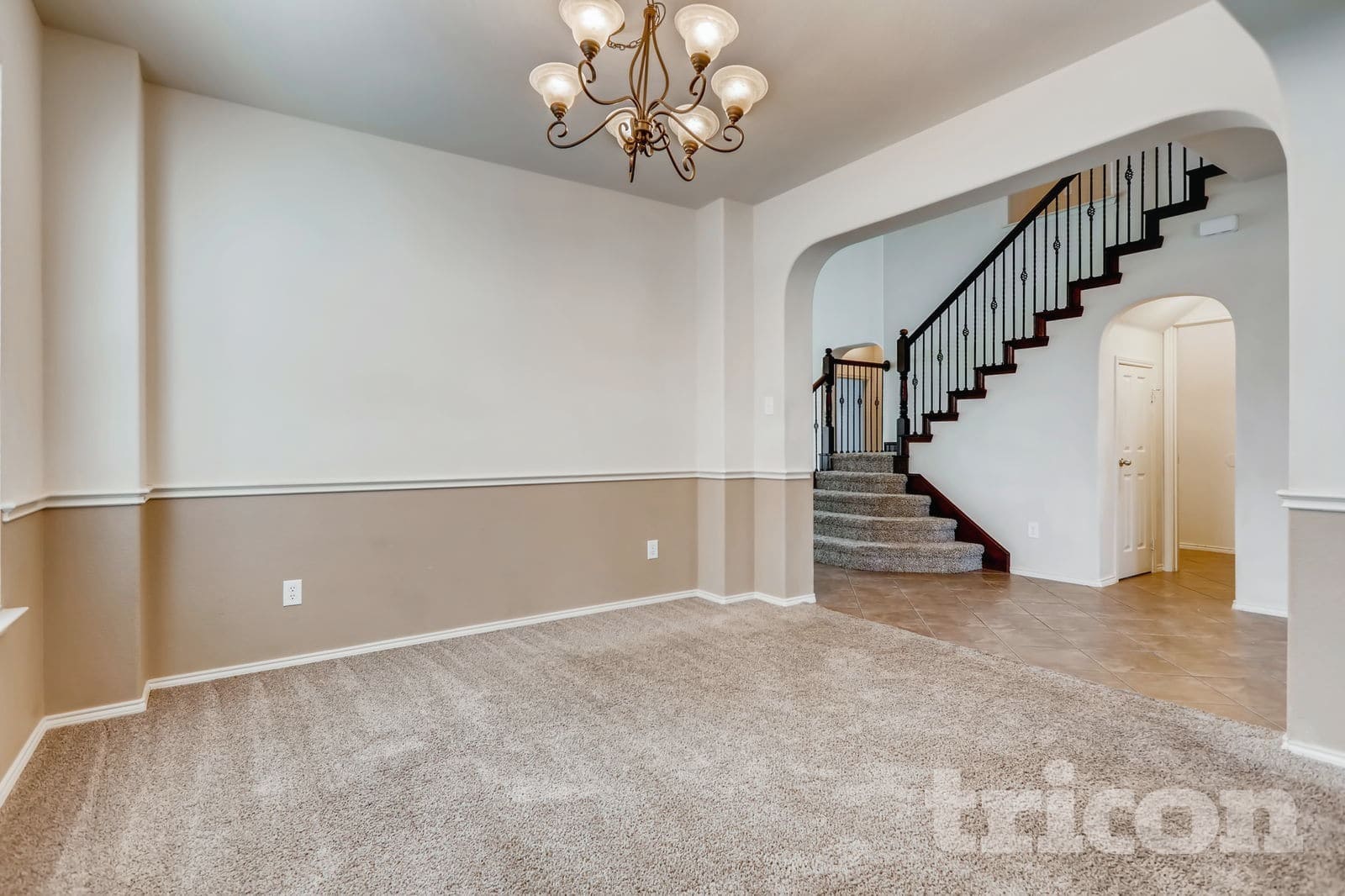 Building Photo - 5805 Paloma Blanca Dr