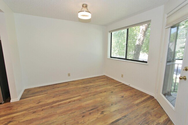 Building Photo - 3695 S Gekeler Ln