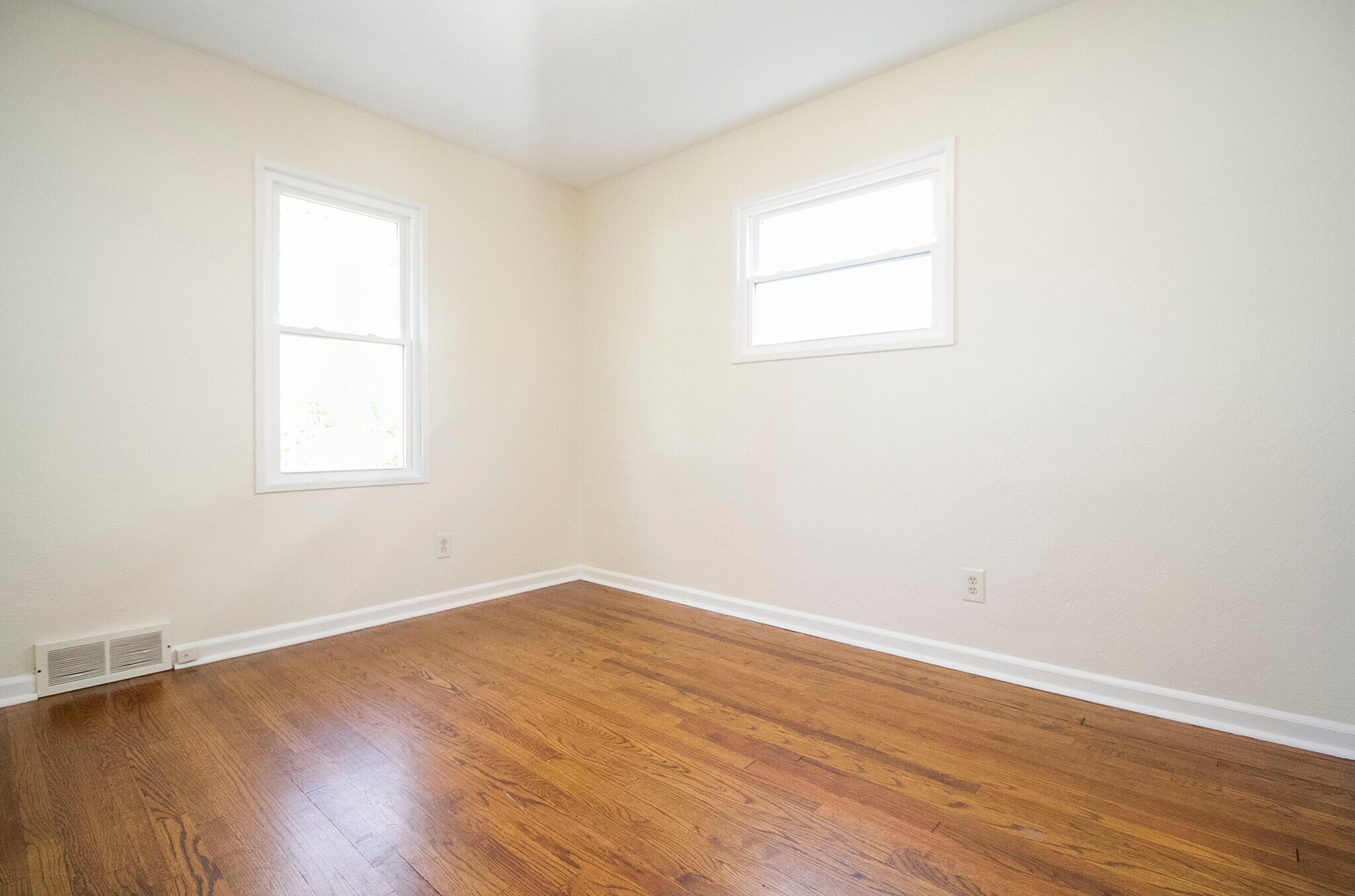 Building Photo - 1758 Talbot St