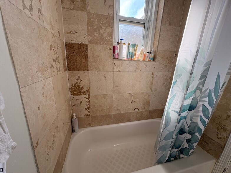 Building Photo - 38 Hemenway St