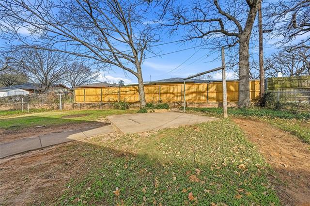 Building Photo - 2209 Normandy Dr