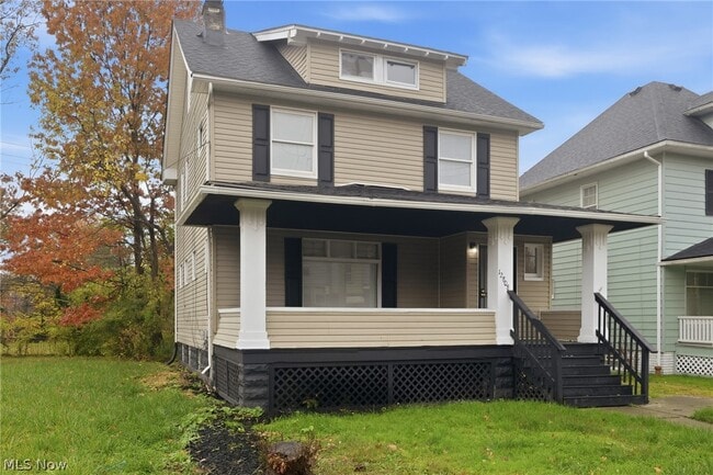 Building Photo - 12808 Beachwood Ave