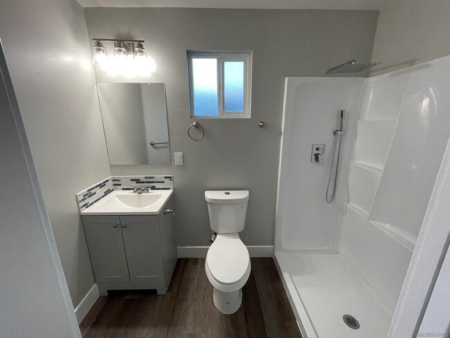 Master Bath 1 - 3410 Chamoune Ave