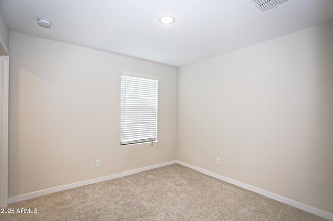 Building Photo - 7865 N 79th Ave