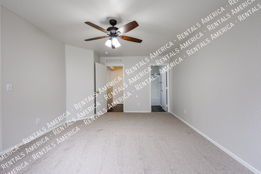 Building Photo - 8554 E Meseto Ave