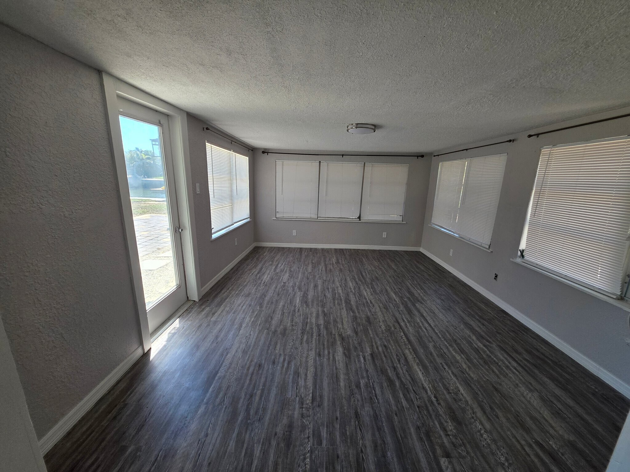 Building Photo - 13315 Neptune Dr