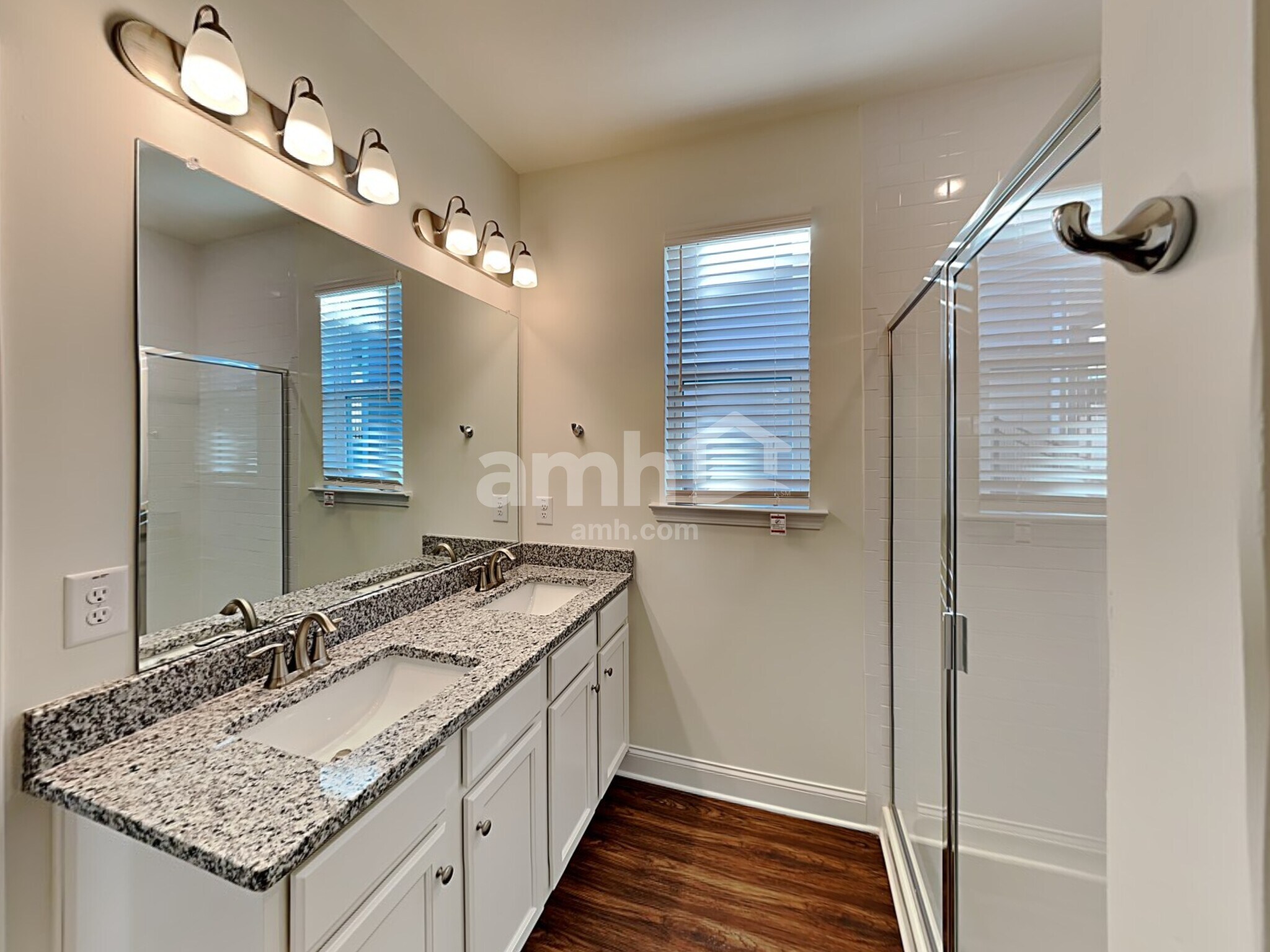 Building Photo - 6240 Bridlewood Ln