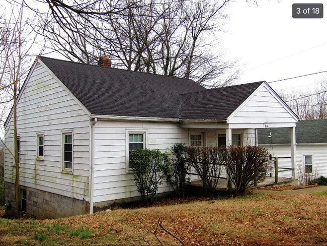 Building Photo - 800 Fleming St