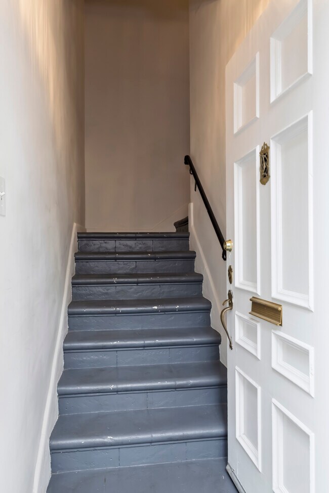 Building Photo - 9336 W Olympic Blvd