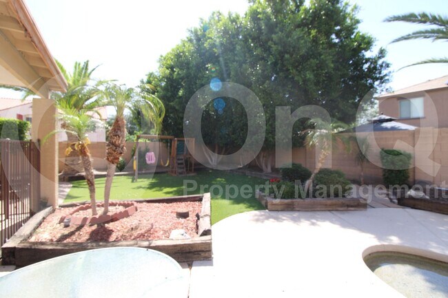 Building Photo - 14205 W Mauna Loa Ln