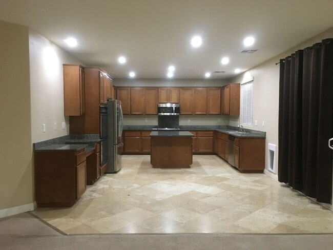 Building Photo - 5 BD 4 BTH Two Story Home Available in Aliante