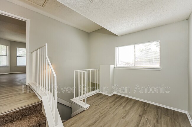 Building Photo - 8714 Ridge Mile Dr