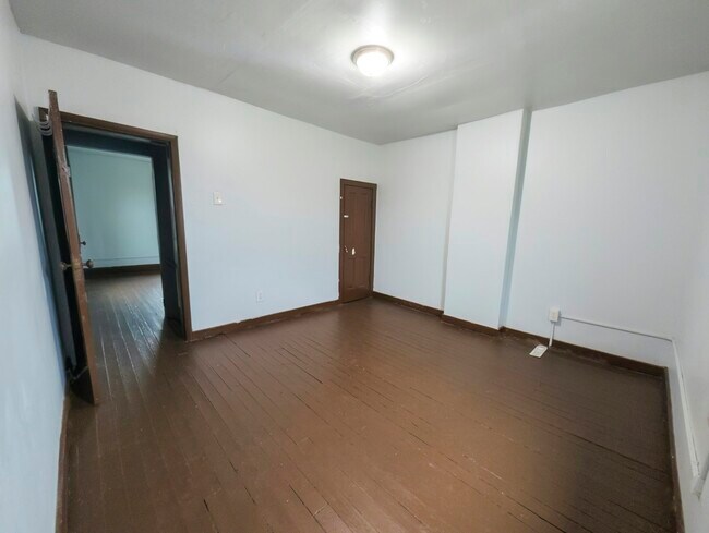 Building Photo - 491 E Morrill Ave