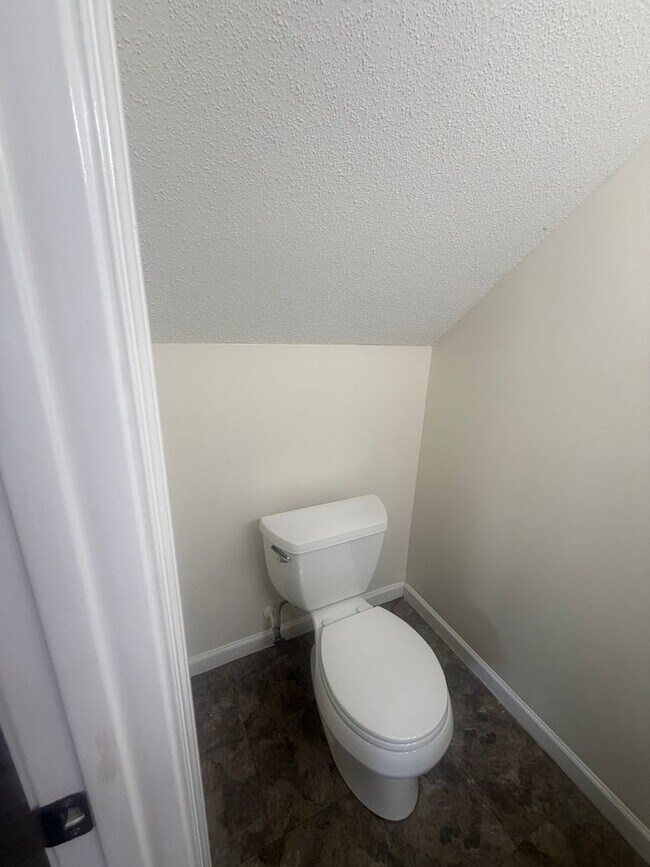Building Photo - 1755 Polaris Dr