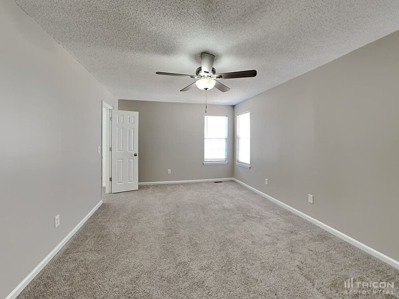 Building Photo - 104 Kells Dr