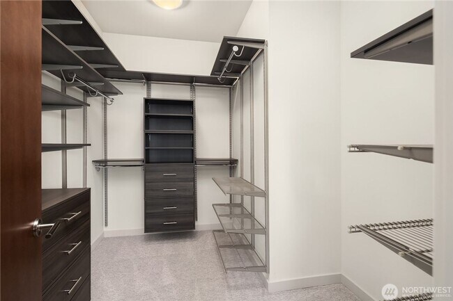 Building Photo - 3bd/2.5ba Seattle Home
