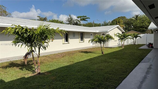 Building Photo - 216 NW 12th St