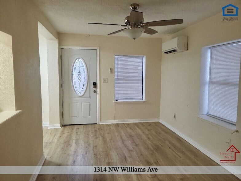 Building Photo - 1314 NW Williams Ave