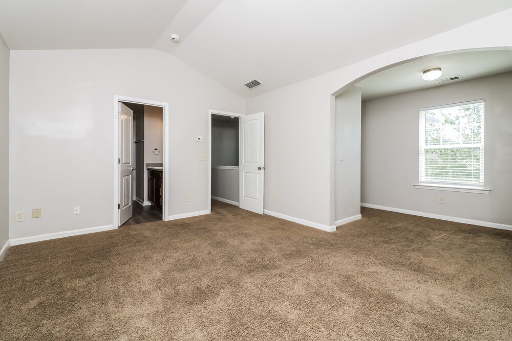 Building Photo - 98 High Point Way