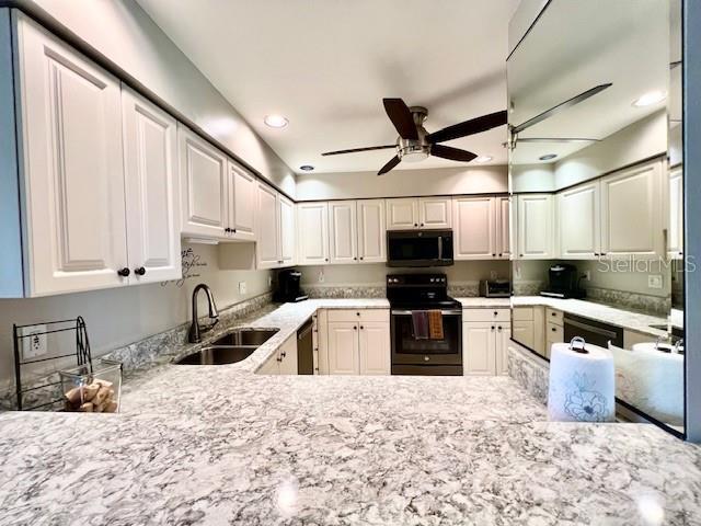 Building Photo - 2060 Matecumbe Key Rd