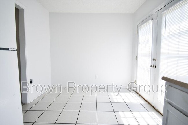 Building Photo - 2105 Grand Prix Dr
