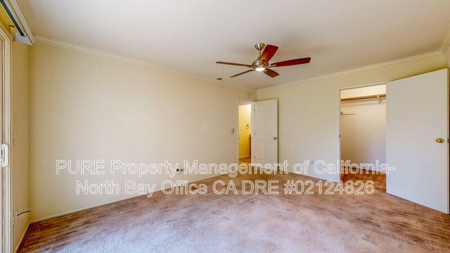 Building Photo - 1006 Waterbrook Ct