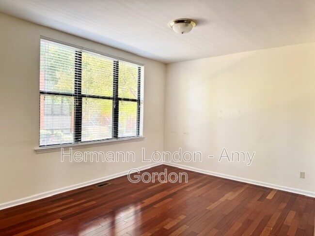 Building Photo - 4159 McPherson Ave