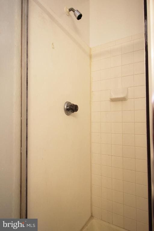 Building Photo - 10144 Reprise Dr