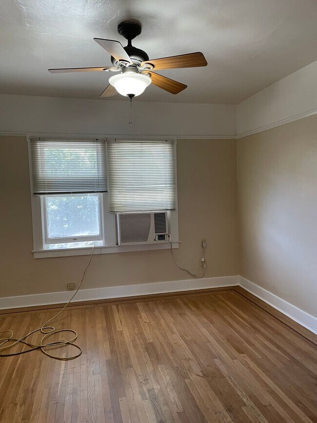 Building Photo - 20thST1401