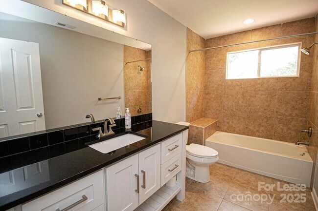 Building Photo - 14401 Widgeon Ct