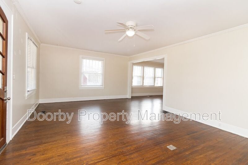 Building Photo - 2112 Duncan Ave