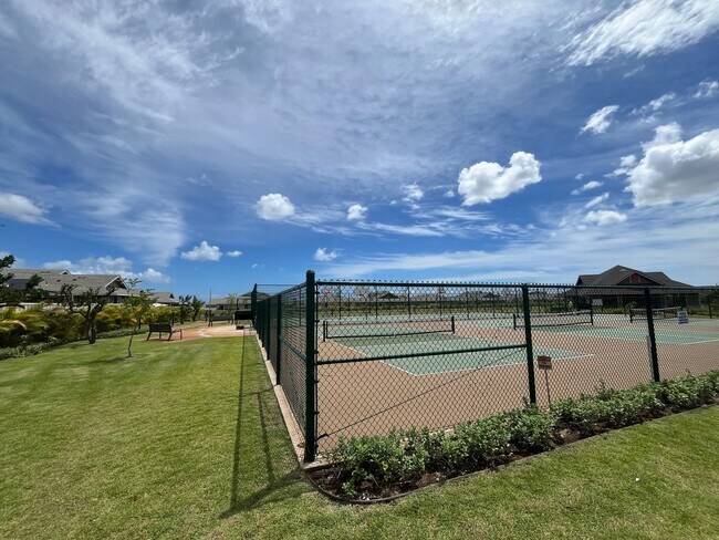 Building Photo - Stunning 3-Bedroom and 2.5 Bathroom Home in the Heart of Liko at Ho‘opili – Prime Ewa Beach Locat...