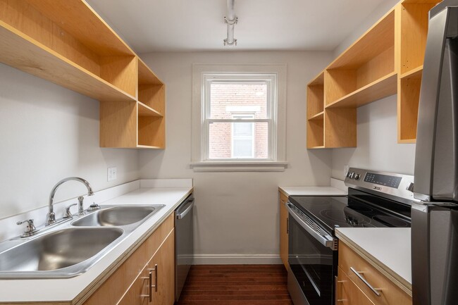 Building Photo - Coming Soon: 2BR Apartment – ETA 10/1/25