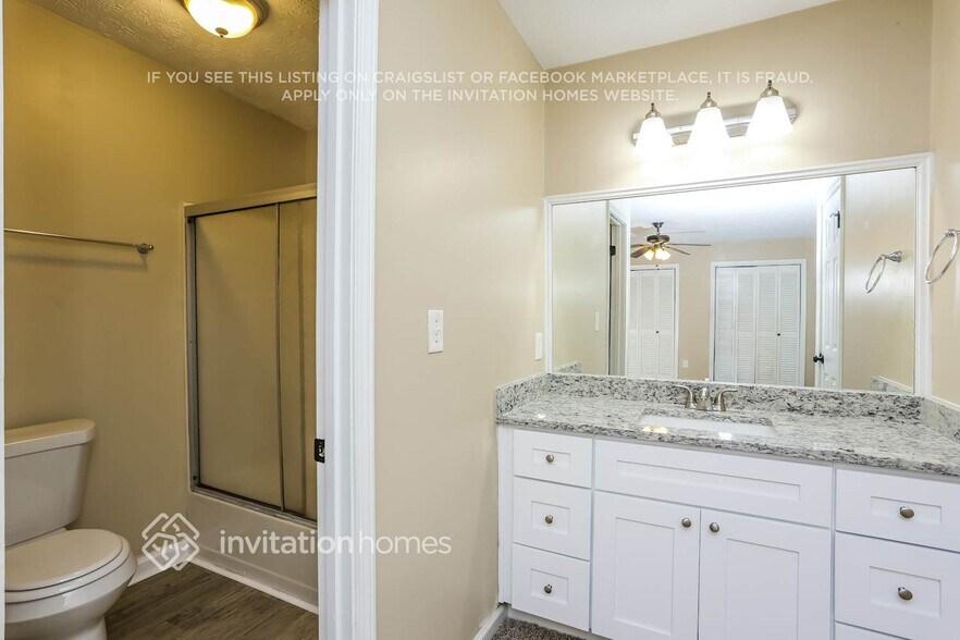 Building Photo - 261 Rustic Ridge Dr NE
