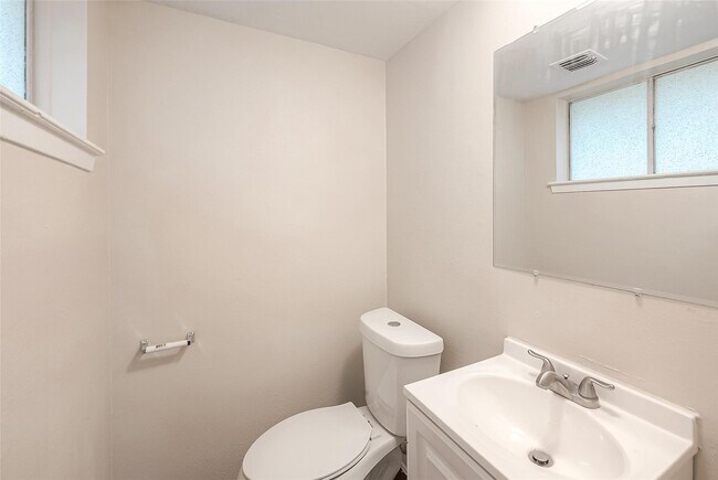 Building Photo - 1447 Willow Rock Rd