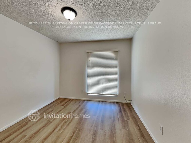 Building Photo - 6919 W Vogel Ave