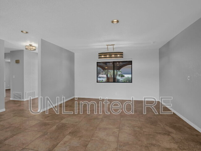 Building Photo - 490 Deer Pass Dr