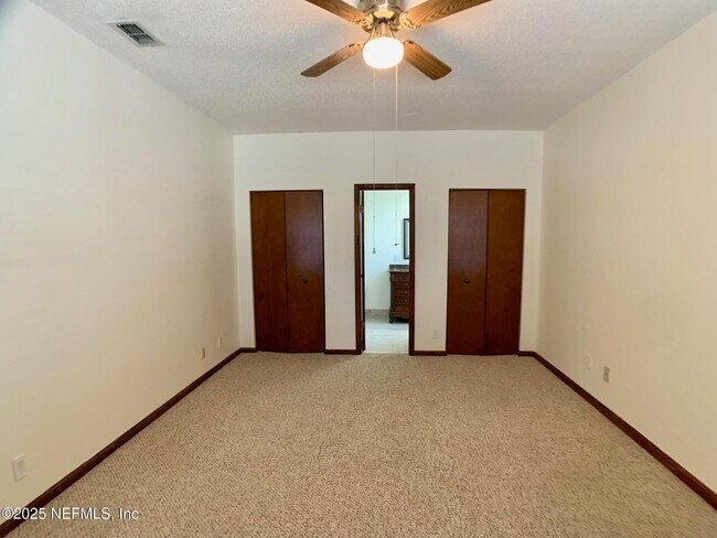 Building Photo - 7931 Dwyer Dr