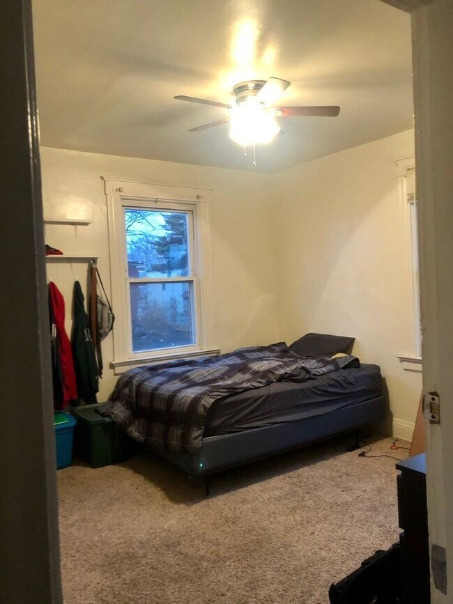 Building Photo - Xavier & UC Students - 2026-2027 School Year - Spacious House with Backyard and Deck!