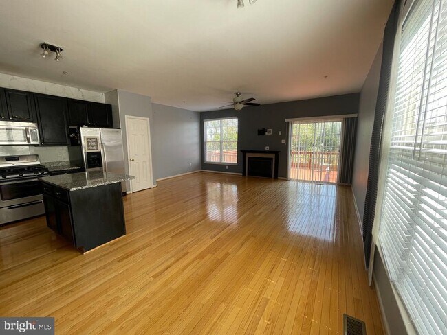 Building Photo - 5427 Upper Mill Terrace S