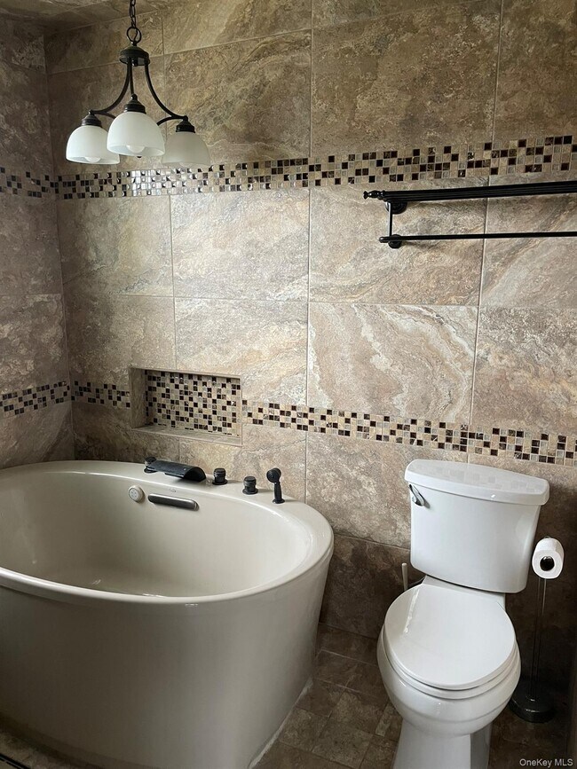 Building Photo - 7 Motor Ln