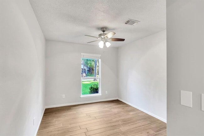 Building Photo - 15 White Bark Pl
