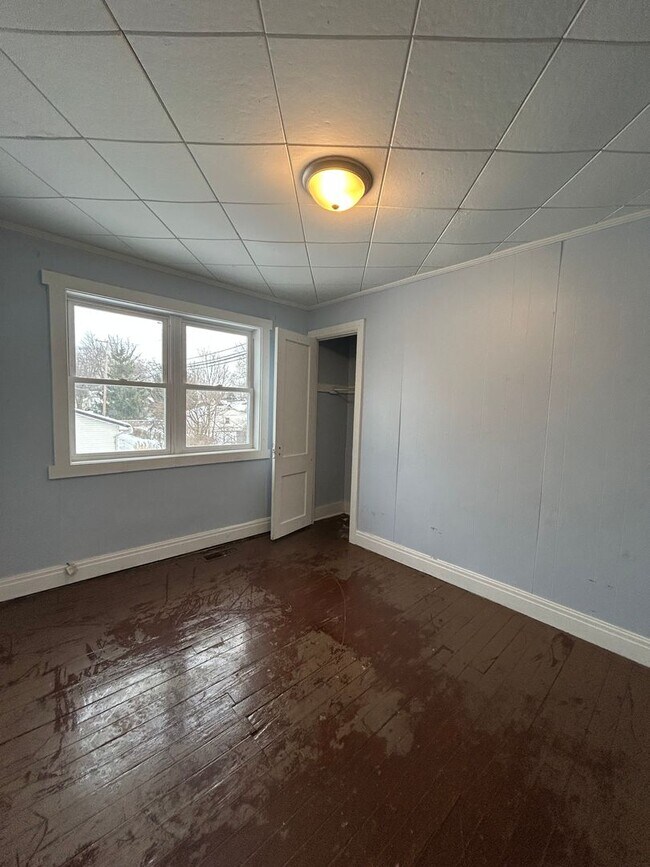 Building Photo - 111 S Wood St