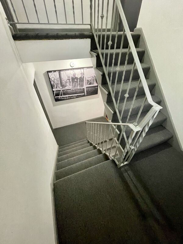 Building Photo - 5836 Sunshine Dr