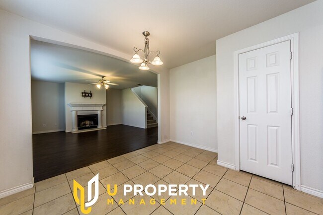 Building Photo - 5425 Smt Vw Dr