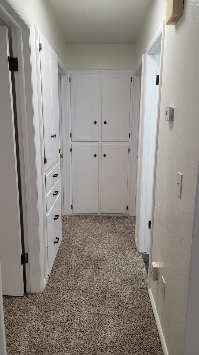 Building Photo - 515 Gayclifee Terrace