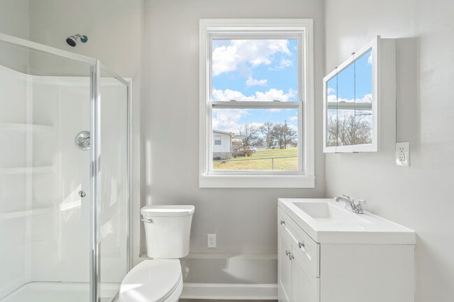 Building Photo - 3658 Tarbett Rd