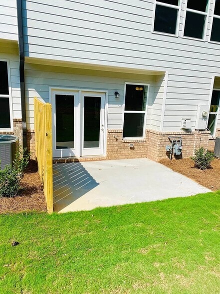 Building Photo - 2425 Morgan Pl Dr