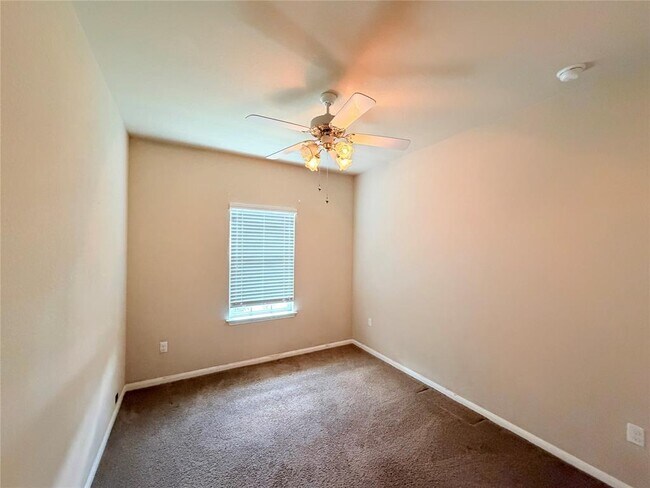 Building Photo - 225 Cibolo Creek Dr