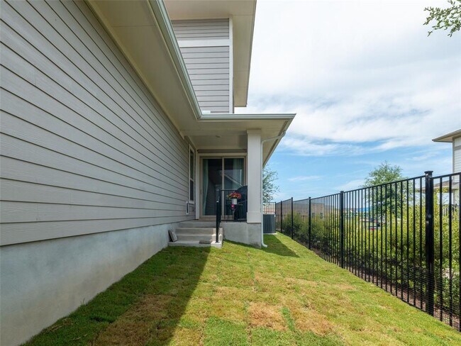 Building Photo - 8112 Talferd Trl